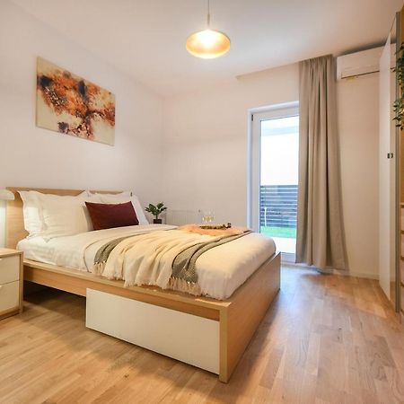 Vacation Feel - 2Br Apartment With Terrace & Private Parking In Baneasa Βουκουρέστι Εξωτερικό φωτογραφία