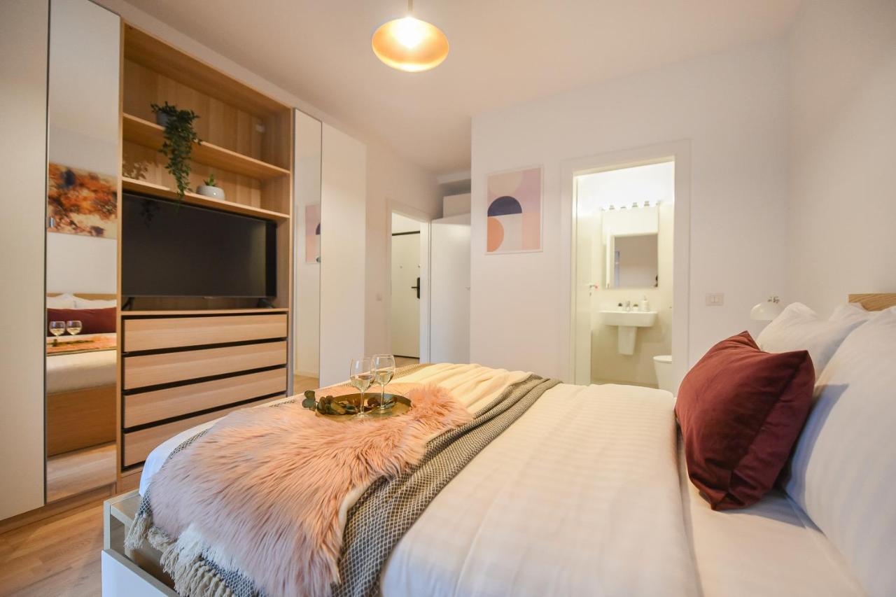 Vacation Feel - 2Br Apartment With Terrace & Private Parking In Baneasa Βουκουρέστι Εξωτερικό φωτογραφία