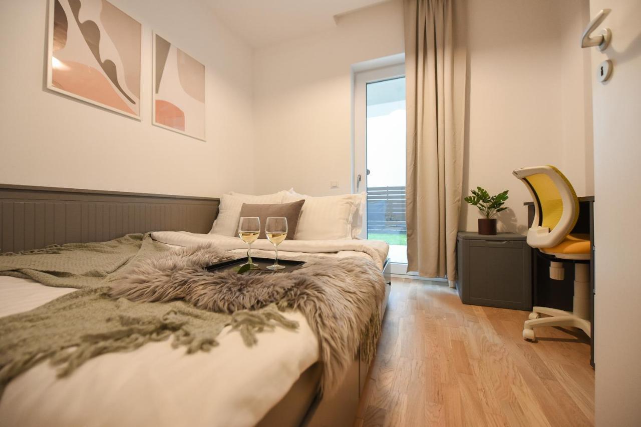 Vacation Feel - 2Br Apartment With Terrace & Private Parking In Baneasa Βουκουρέστι Εξωτερικό φωτογραφία